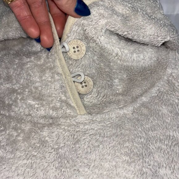 The North Face Women’s Osito Pullover Hoodie (Rare International Edition) - Picture 3 of 9